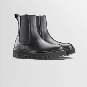 New KOIO Black Leather Lugg Chelsea Boots